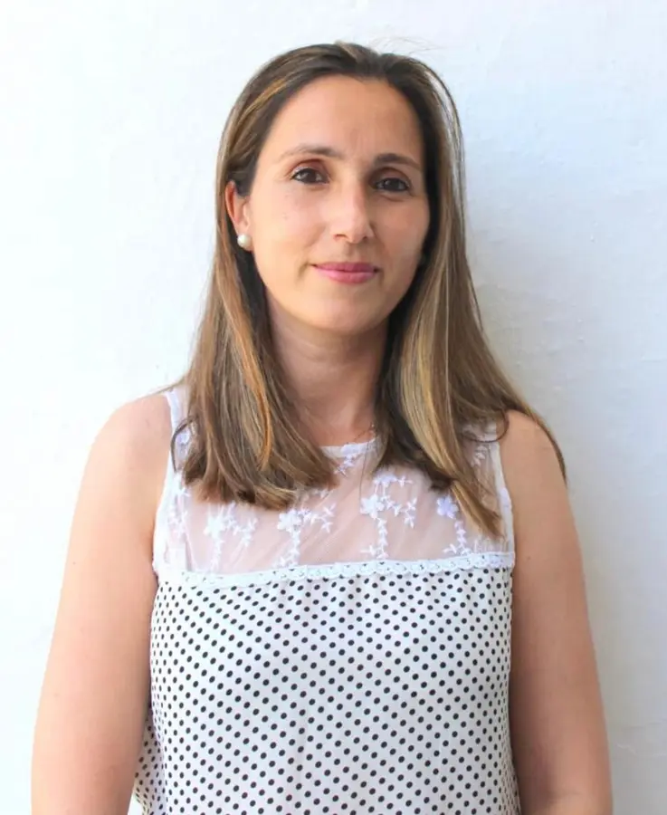 M.ª Esther Rodríguez